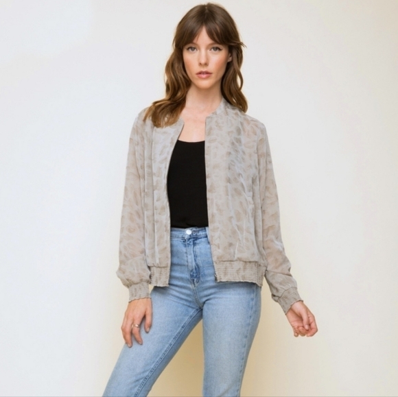 Mystree Sheer leopard bomber jacket in mocha Size Small - Picture 1 of 14